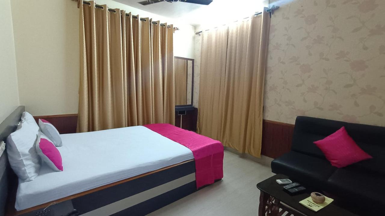 Hotel Sangam Baharampur Екстериор снимка